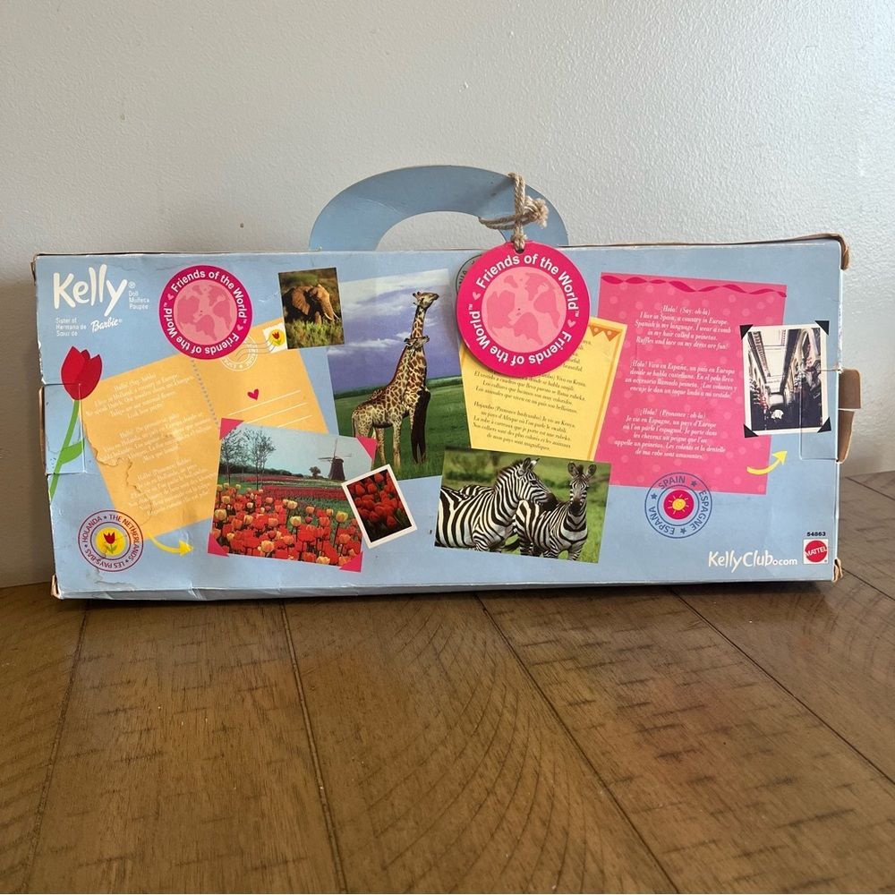 Mattel 2002 Friends of the World Kelly Doll Set Worn Box vintage - Picture 6 of 11